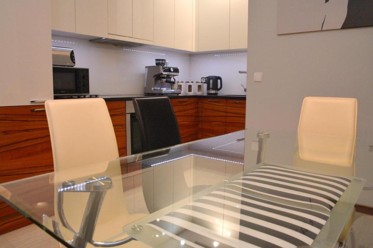 Azyl Apartments Varšava Exteriér fotografie