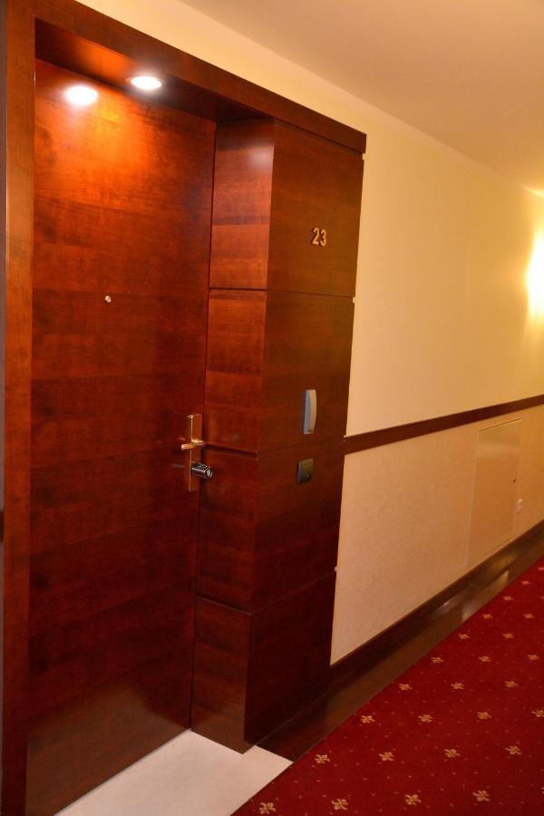 Azyl Apartments Varšava Exteriér fotografie